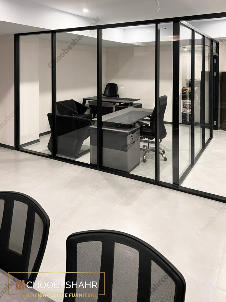 پارتیشن فریم لس MDF نمونه اجرا شده در ارتفا 230 سانتی متر با شیشه سکوریت عظیمیه کرج برج هیواد