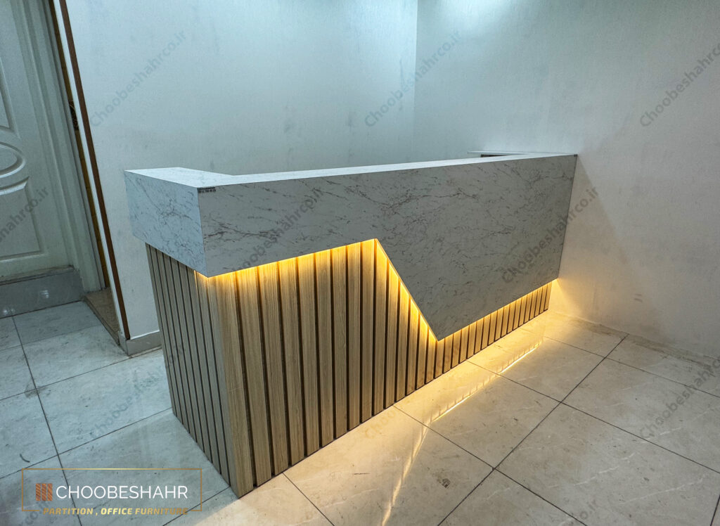 نمونه ساخته شده میز پذیرش RD-117-B1 از نمای کناری